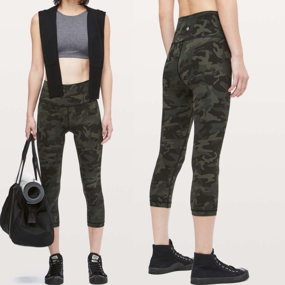 Lululemon High Rise Camo Wunder‎ Under Crop Luxtreme Camo Size 6 Leggings Pants
